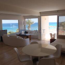 Two Bedroom Apartment With A Front Sea View 1402